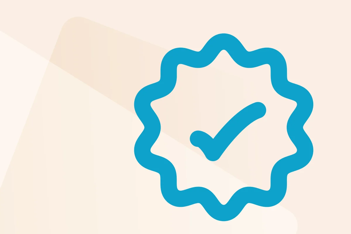 Symbol mit Schild und Haken, steht für die Kategorie Arbeitsschutz, Symbolfarbe blau kennzeichnet den Dateityp Word.
